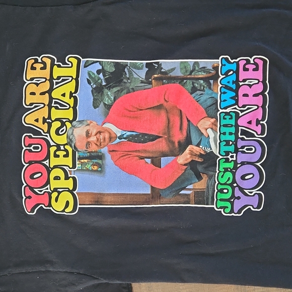 Mister Rodgers tee shirt size small - Picture 3 of 5